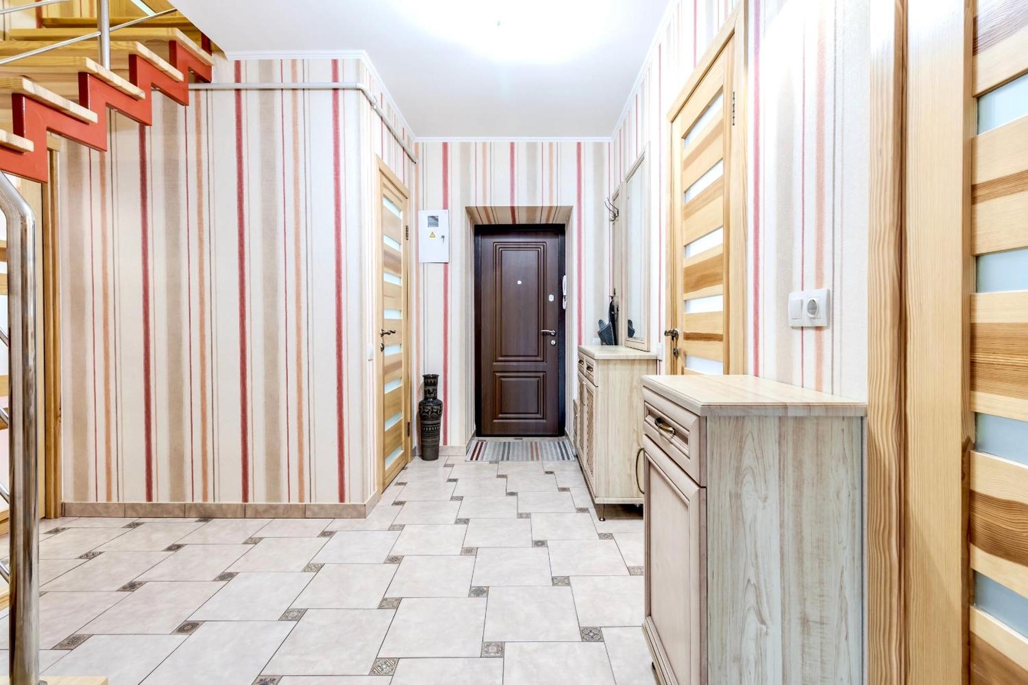 Grand Apartments On Rynok Square Lviv Bagian luar foto