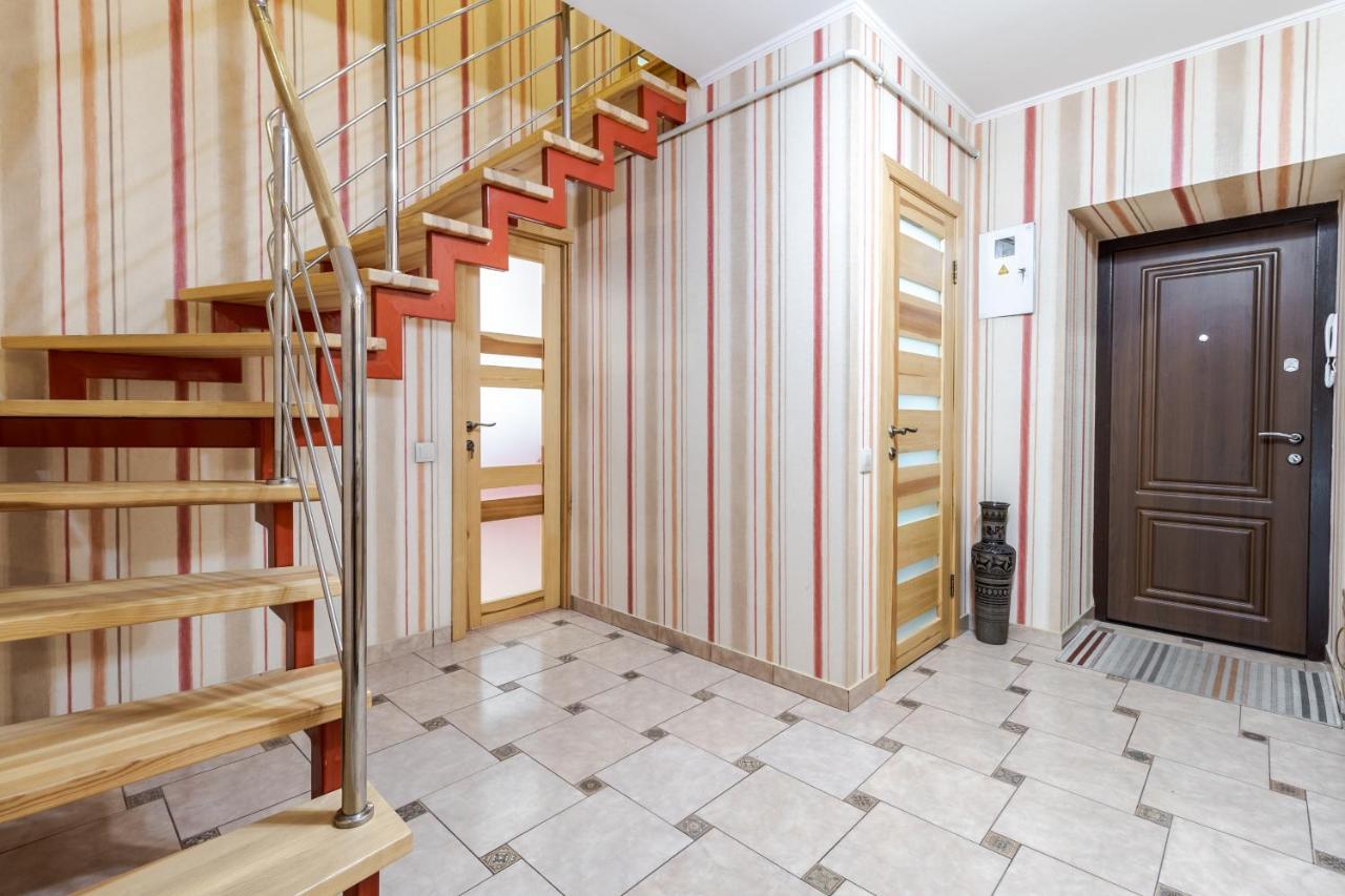 Grand Apartments On Rynok Square Lviv Bagian luar foto